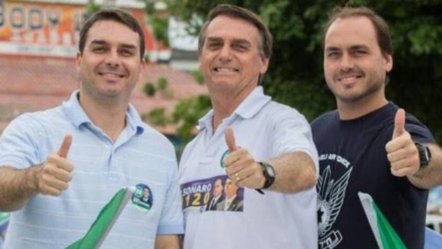 Caso Flávio Bolsonaro aponta indícios de ‘rachadinha’ em gabinetes de Jair Bolsonaro e Carlos Bolsonaro