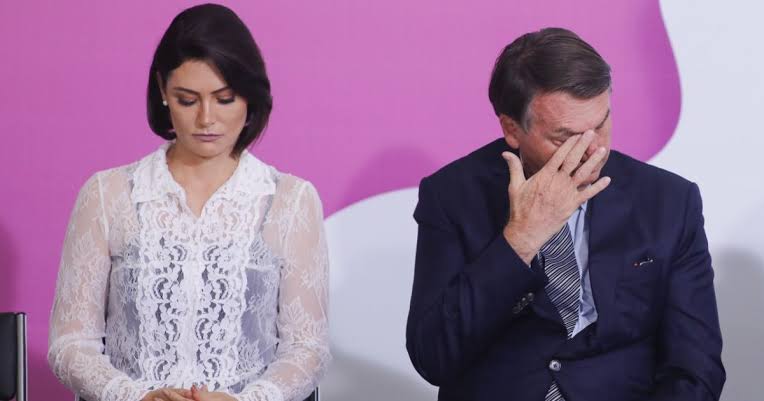 PF liga Michelle Bolsonaro e “gabinete do ódio” a contas falsas em redes sociais