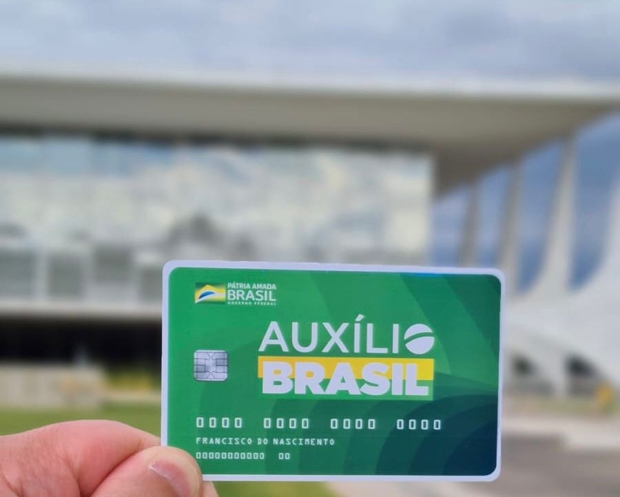 Dia 17 começa a ser pago o Auxílio Brasil, mas valor de R$400,00 só chegará em dezembro