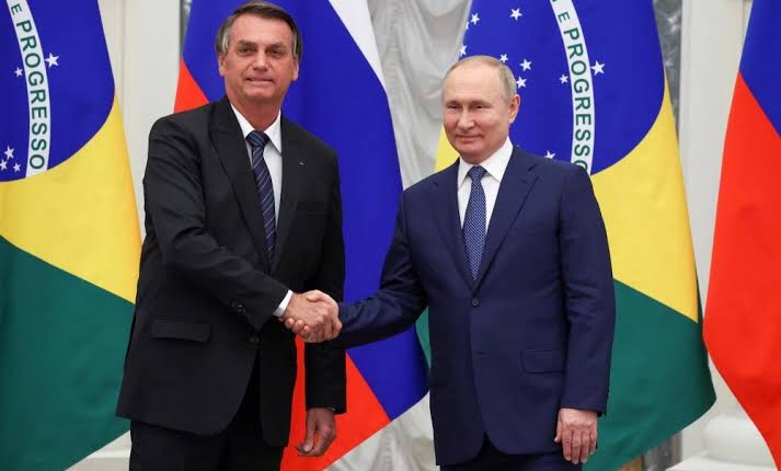 Após o início da guerra entre Rússia e Ucrânia, Bolsonaro fala em voltar a Rússia