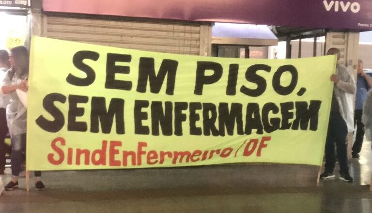 Enfermeiros ameaçam entrar em greve contra suspensão de piso salarial por STF